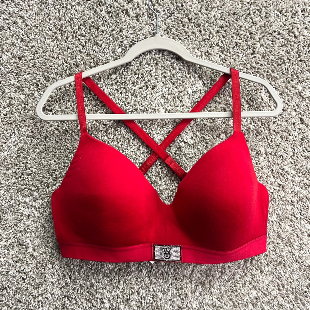 Victoria's Secret Bra Women's 40D Lightly Lined Red Rhinestone Wireless T-Shirt